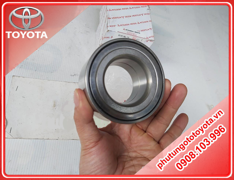 Bi moay ơ trước xe Mitsubishi Xpander