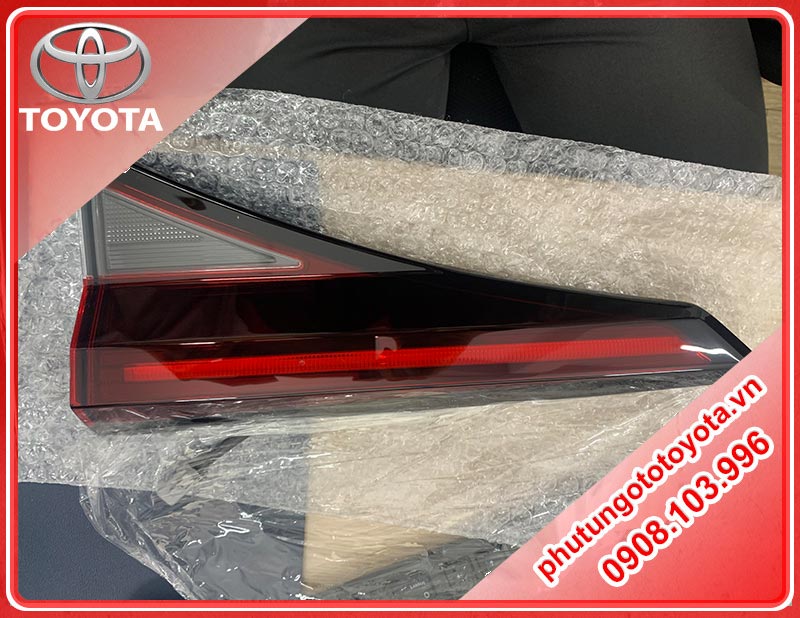 Đèn cốp Toyota Avanza