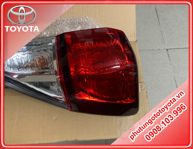 Đèn hậu xe Toyota Innova 2021-2022