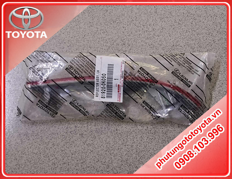 Đèn phản quang cản sau Toyota Innova 2017-2020