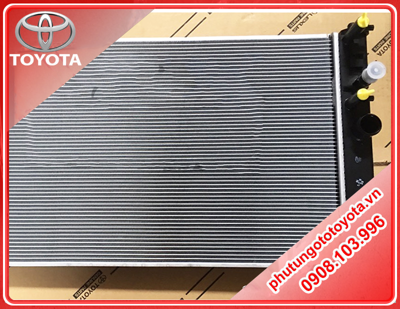 Két nước Toyota Cross bản HV
