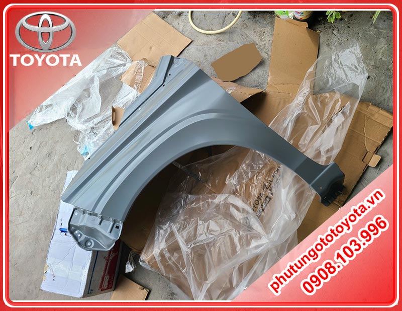 Má vè trước Toyota Veloz