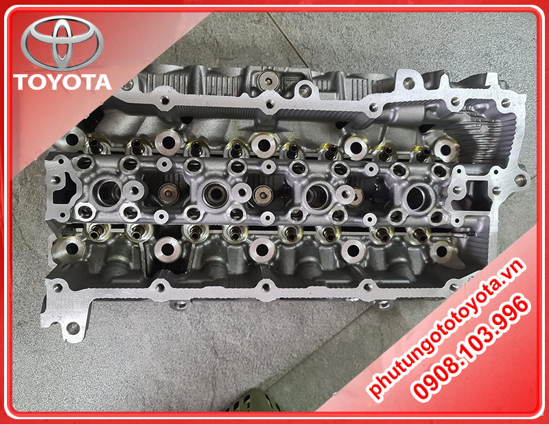 Mặt máy Toyota Camry (Hybrid) 2018