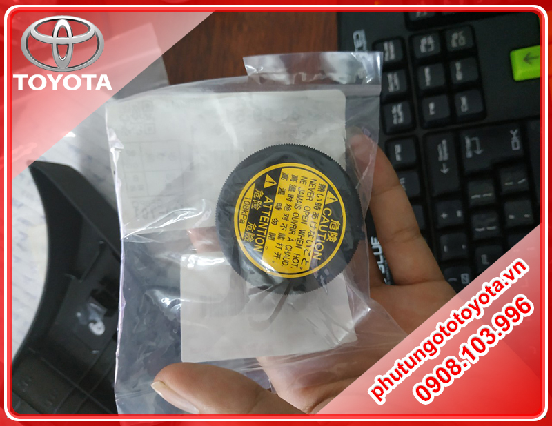 Nắp két nước Fortuner