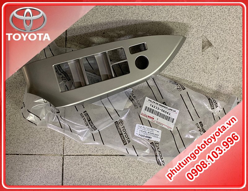 Ốp công tắc lên xuống kính Toyota Innova 2020-2023