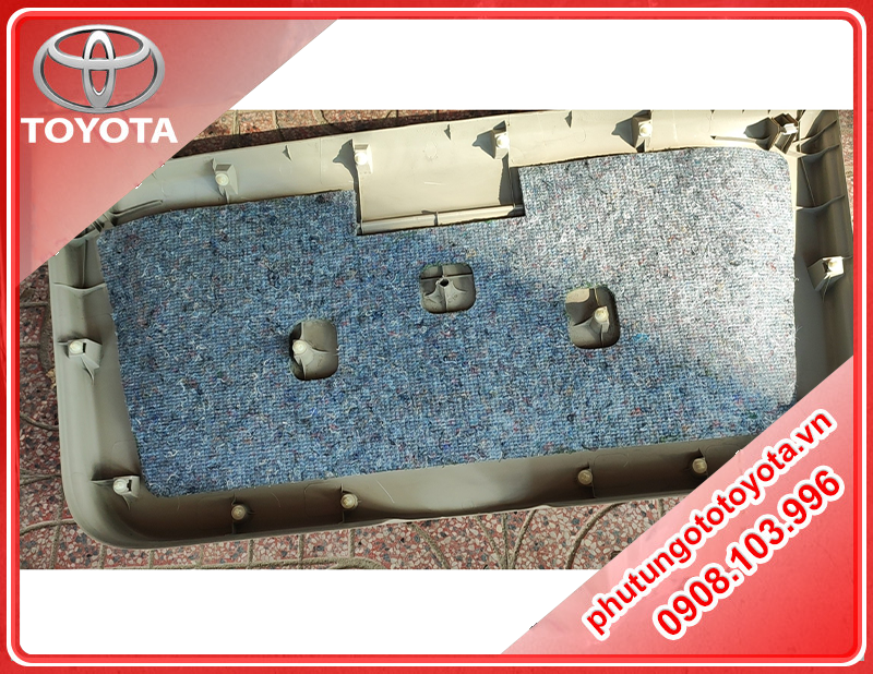 Tappi cốp sau Toyota Innova 2015